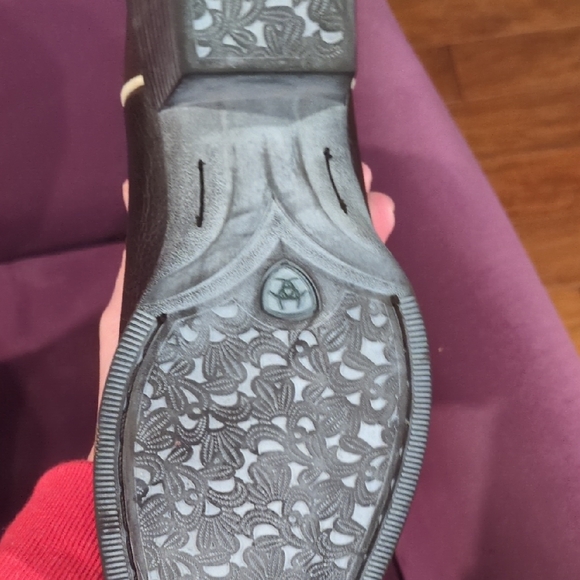 Ariat Red and Brown Heeled Boots - Picture 8 of 10